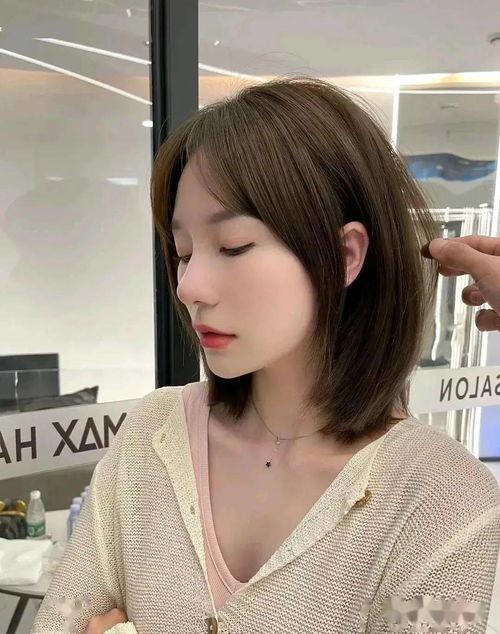 网红短发刘海胖胖的照片