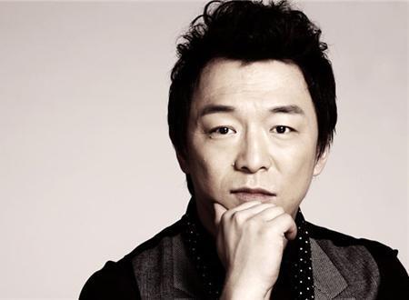 近期火爆明星,揭秘近期火爆明星的崛起之路