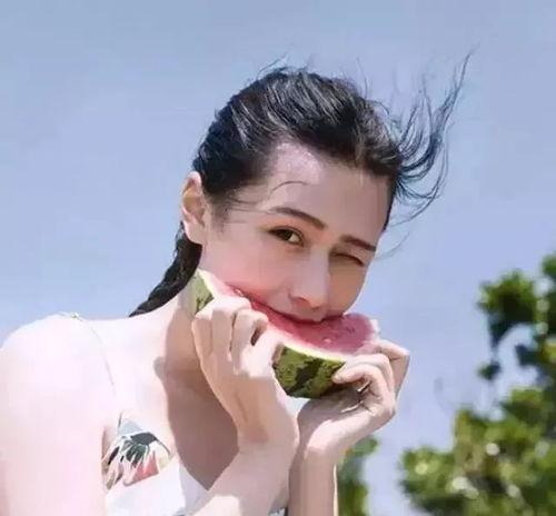 吃瓜可爱图片女孩头像